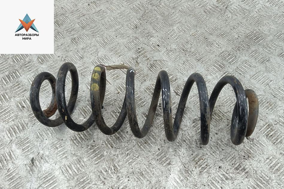 пружина задняя Volkswagen Passat B7 2013, 2.0 л., дизель, МКПП, чёрный, универсал - фото №1