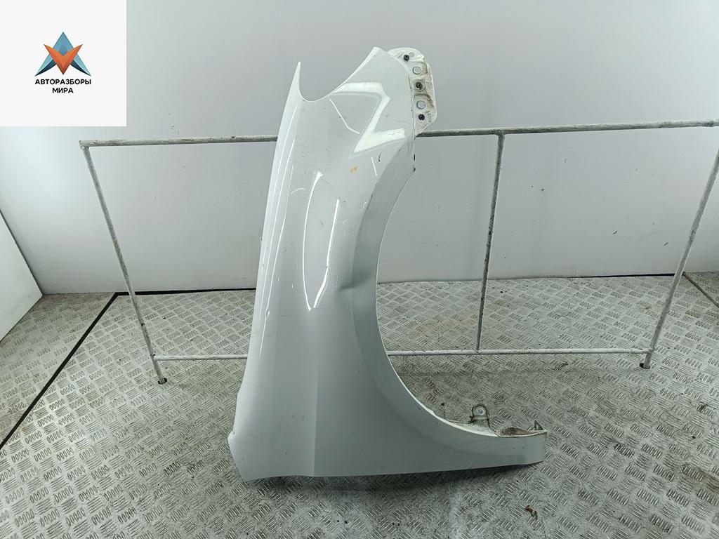 крыло переднее правое Volkswagen Golf 6 поколение 2011, 1.6 л., дизель, МКПП, белый, хетчбэк 5 дв. - фото №1