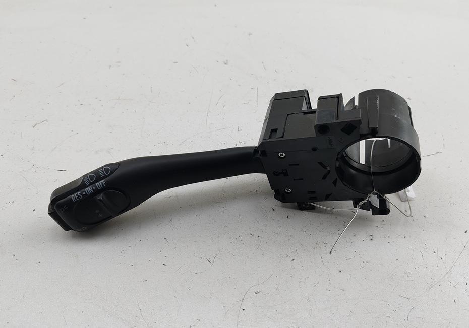 переключатель поворотов Audi A6 C5 2000, 2.5 л., дизель, АКПП, красный, универсал