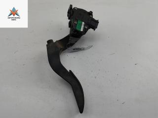 педаль Audi A4 B6 2001, 2.0 л., бензин, МКПП, серый, седан, 8E1721523A