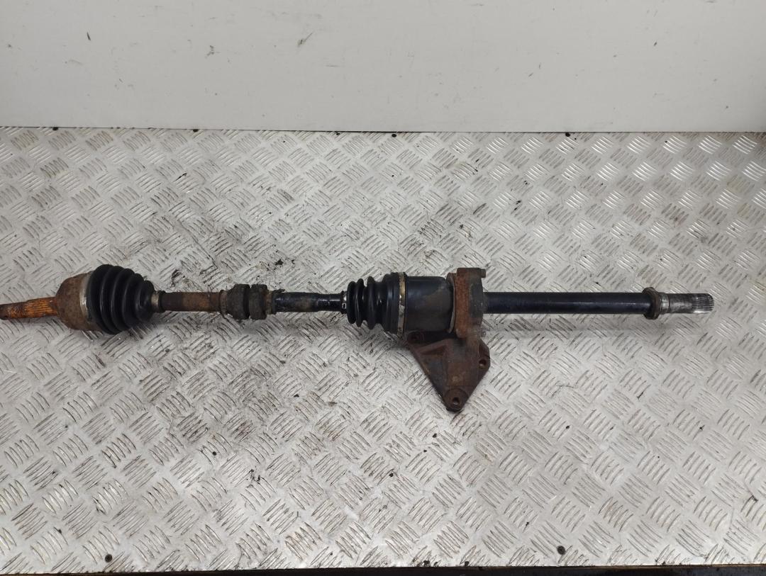 полуось передняя правая (приводной вал, ШРУС) Nissan Primera P12 2004, 2.0 л., бензин, МКПП, серый, универсал