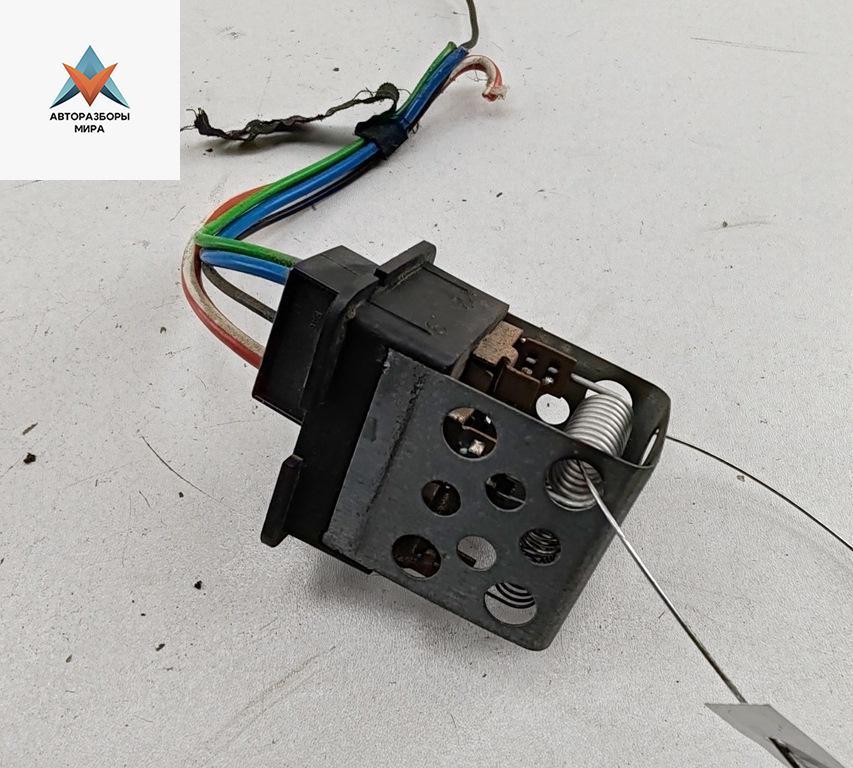 сопротивление печки Opel Astra G 1999, 1.8 л., бензин, МКПП, синий, универсал, 90559834 - фото №1