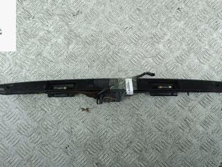 накладка подсветки номера BMW 3 серия E46 [рестайлинг] 2004, 2.2 л., бензин, МКПП, чёрный, универсал, 8208781