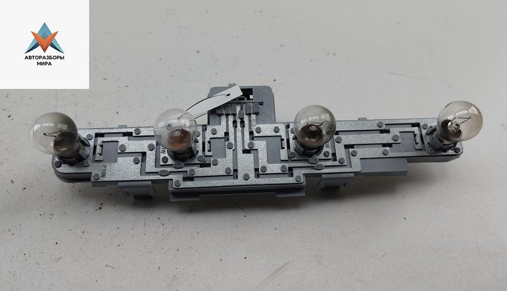 Плата фонаря заднего правого Opel Zafira 2 поколение (B) 2006, 2.2 л., бензин, МКПП, серый, минивэн - фото №1