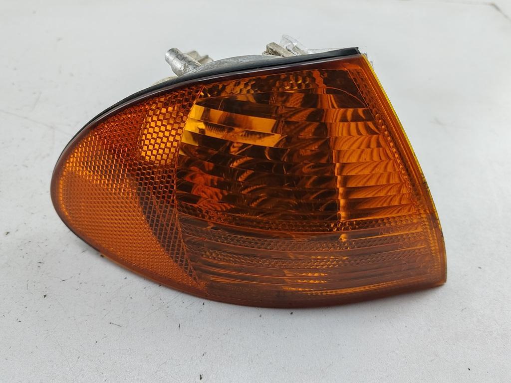 Поворотник (указатель поворота) правый BMW 3 E46 2001, 1.9 л., бензин, МКПП, серый, универсал, 6902766
