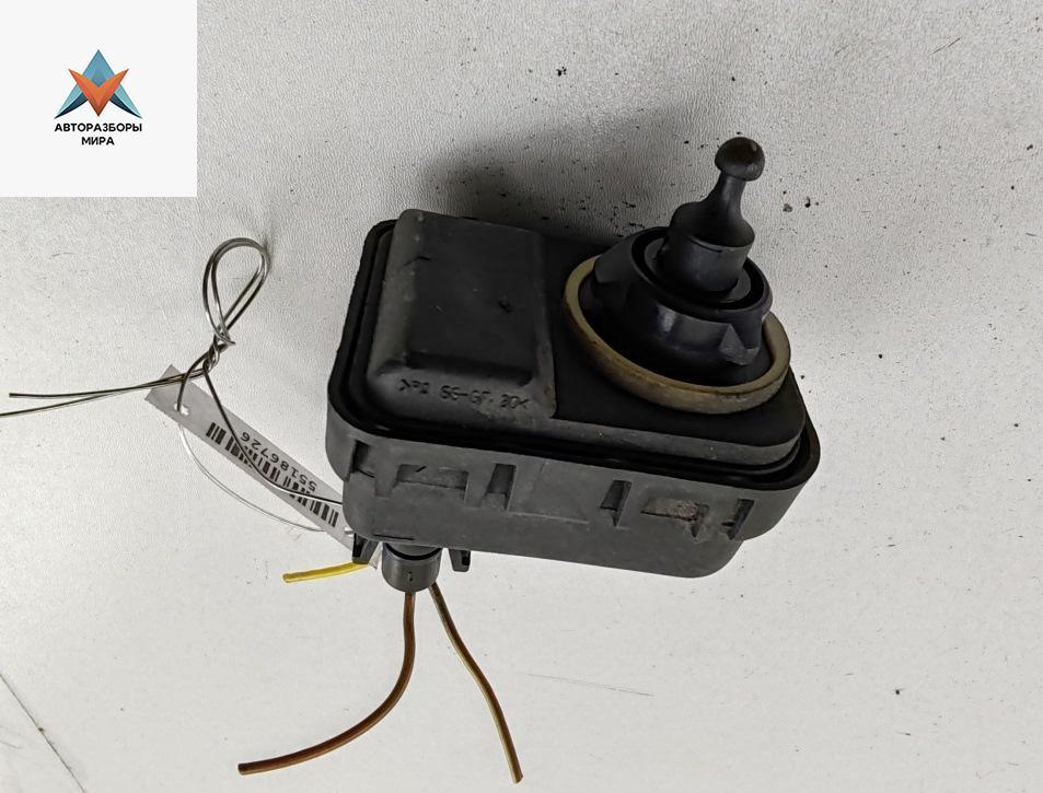 корректор фар Opel Zafira 1 поколение (A) 2002, 2.2 л., бензин, МКПП, серый, седан - фото №1