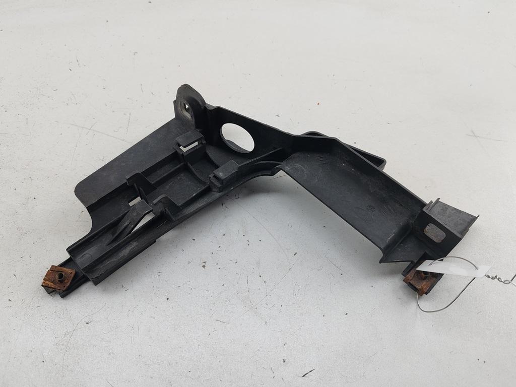 крепление фары правой BMW 3 E46 2003, 2.0 л., бензин, МКПП, синий, универсал, 8380188
