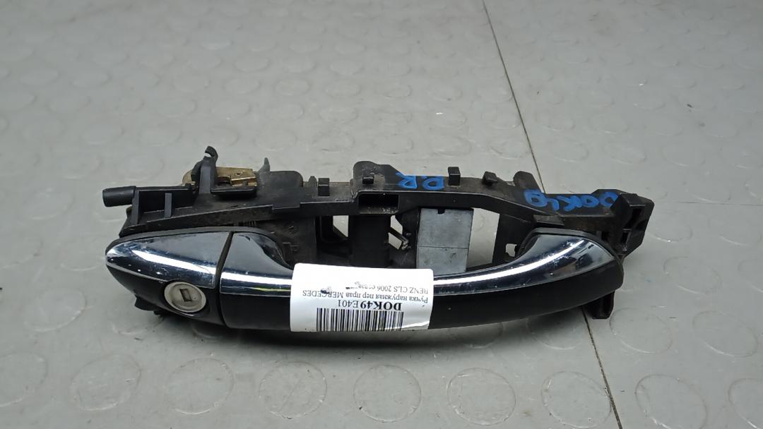 ручка наружная передняя правая Mercedes-Benz CLS-Класс C219 2006, 3.0 л., D 320CDI, дизель, АКПП, седан, A2197600634, A21976006709197 - фото №1