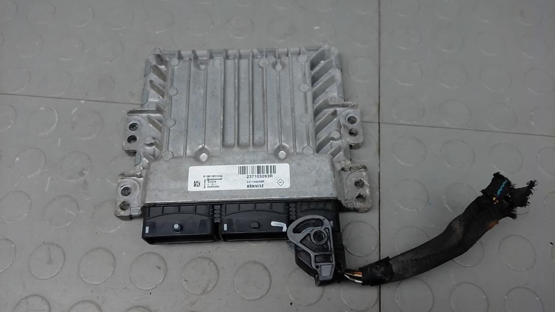 ЭБУ Opel Movano 2 поколение (B) 2012, 2.3 л., дизель, МКПП, микроавтобус, 237105093R - фото №1