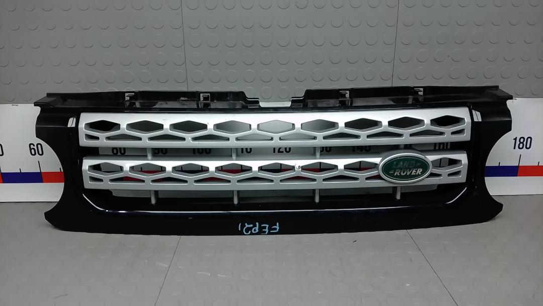 решетка радиатора Land Rover Discovery 4 поколение 2012, 3.0 л., SD V6, дизель, АКПП, внедорожник 5 дв. - фото №1
