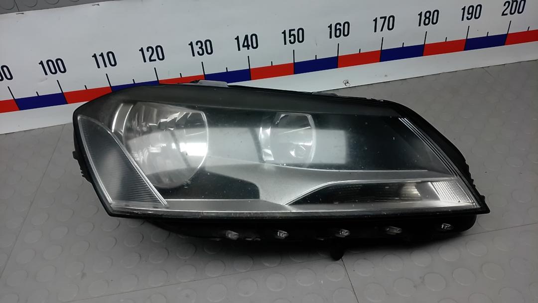 фара правая Volkswagen Passat B7 2011, 1.6 л., дизель, МКПП, седан - фото №1