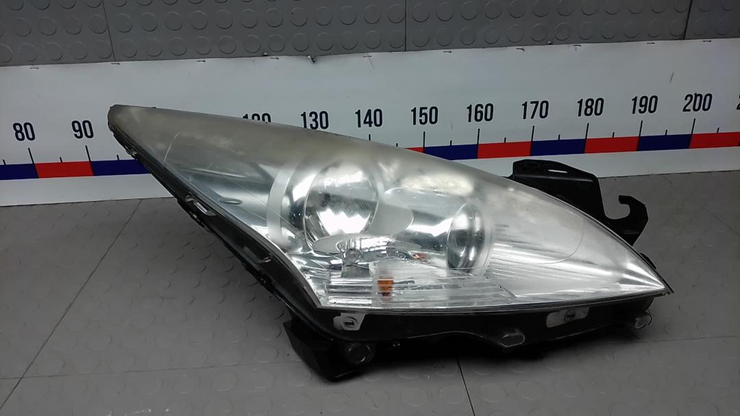 фара правая Peugeot 3008 1 поколение 2012, 1.6 л., дизель, АКПП, хетчбэк 5 дв. - фото №1