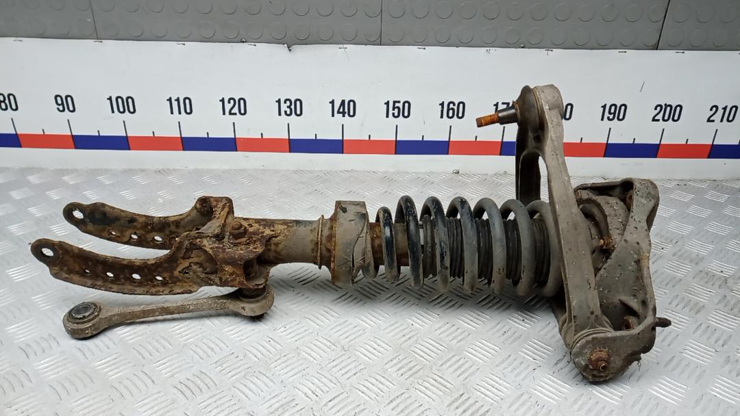 Стойка Volkswagen Touareg 1 поколение 2005, 2.5 л., дизель, АКПП, внедорожник 5 дв. - фото №1