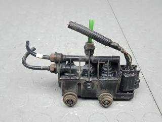блок клапанов гидроподвески (Dynamic Drive) Land Rover Discovery 4 поколение 2012, 3.0 л., SD V6, дизель, АКПП, внедорожник 5 дв.