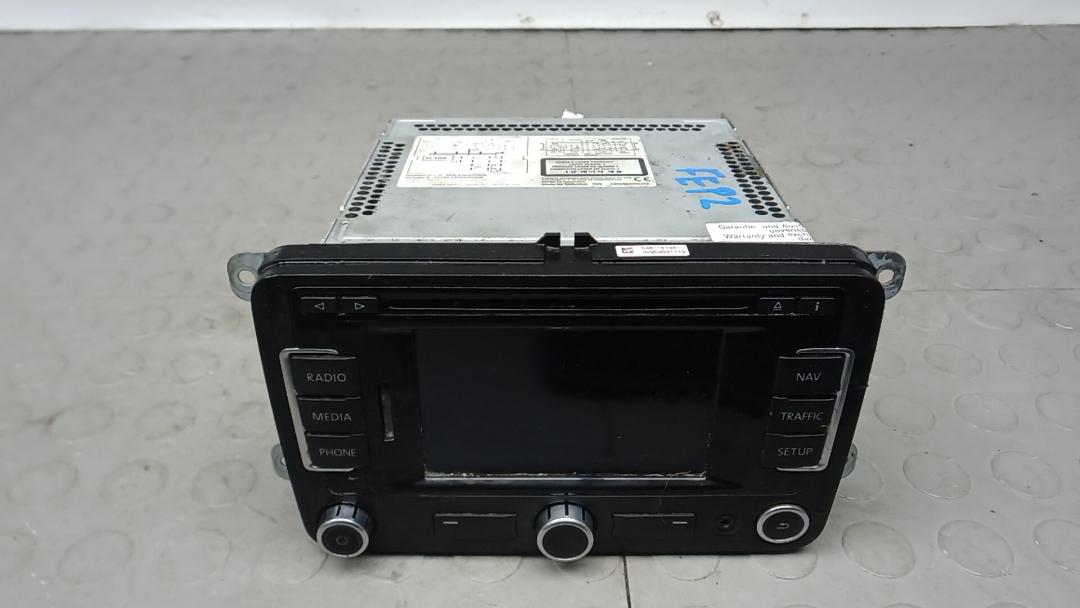 магнитола Volkswagen Passat B7 2011, 1.6 л., дизель, МКПП, седан - фото №1