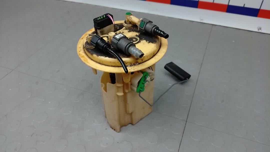 датчик уровня топлива Peugeot 3008 1 поколение 2012, 1.6 л., дизель, АКПП, хетчбэк 5 дв. - фото №1