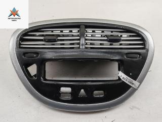 дефлектор обдува салона Peugeot 607 1 поколение 2000, 2.2 л., бензин, МКПП, серый, седан, 9629444477