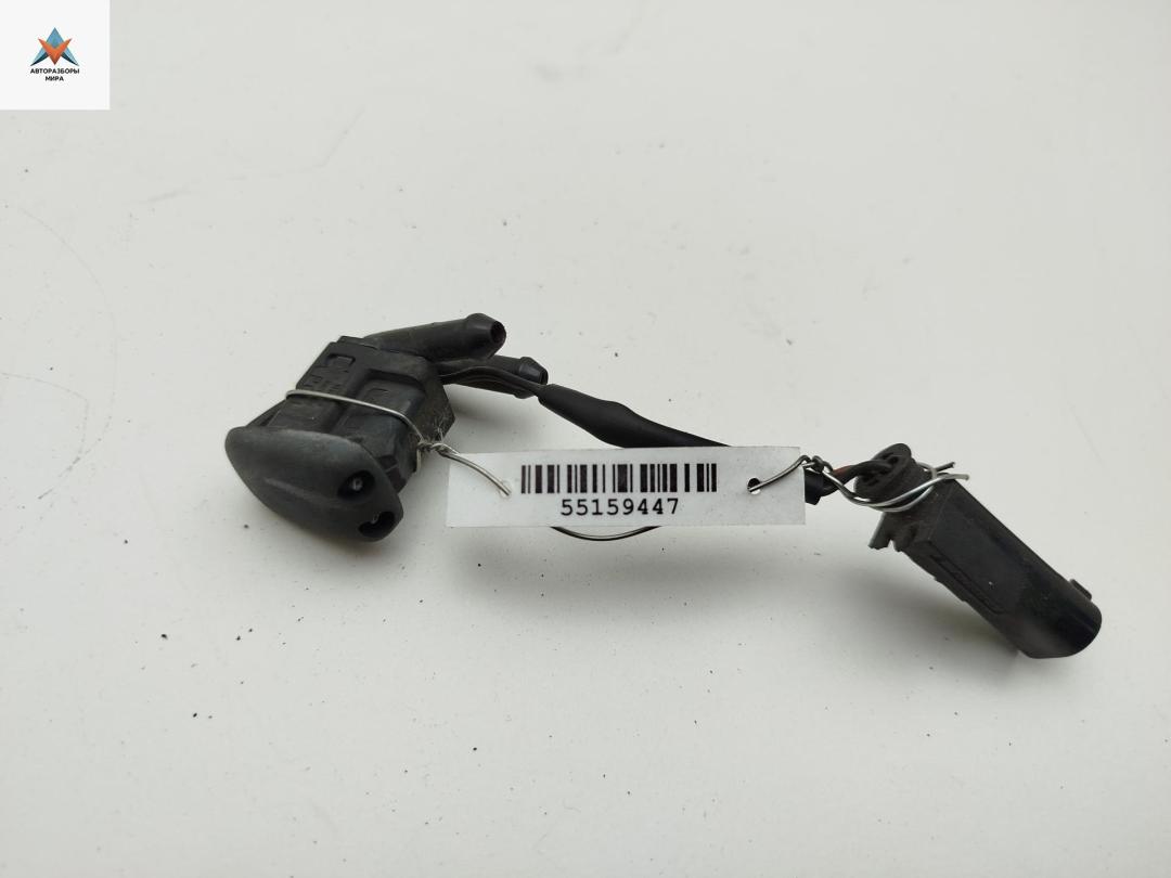 форсунка омывателя лобового стекла BMW 5 серия E39 1998, 2.0 л., бензин, МКПП, серый, универсал, 8361042 - фото №1