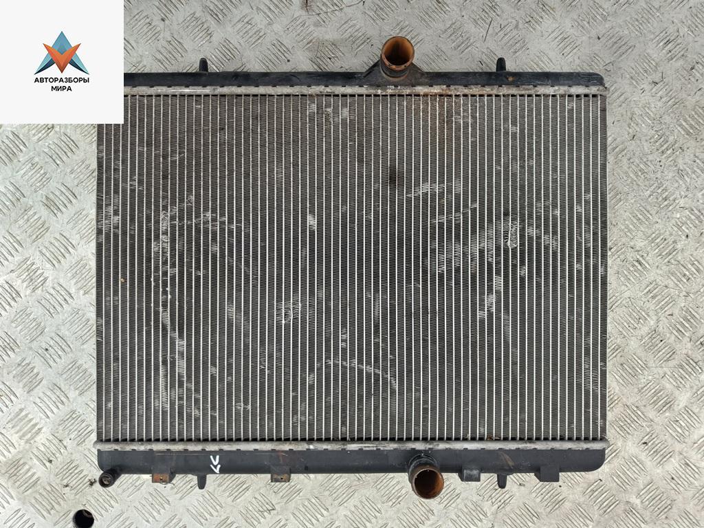 радиатор охлаждения Peugeot 307 1 поколение 2004, 2.0 л., дизель, МКПП, серый, универсал - фото №1
