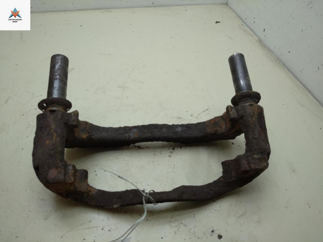 скоба суппорта IVECO Daily 4 поколение 2007, 2.3 л., дизель, МКПП, синий, микроавтобус - фото №1