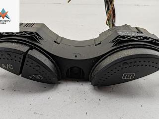 кнопка обогрева заднего стекла Ford Focus 1 поколение 1999, 1.6 л., i, бензин, МКПП, серый, хетчбэк 5 дв., 98AG19A945BF