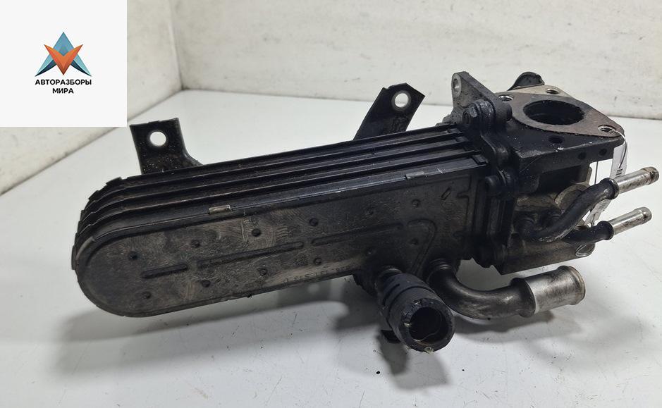 охладитель EGR / Радиатор EGR Volkswagen Touran 1 поколение 2003, 1.9 л., дизель, МКПП, серый, минивэн, 038131513D - фото №1