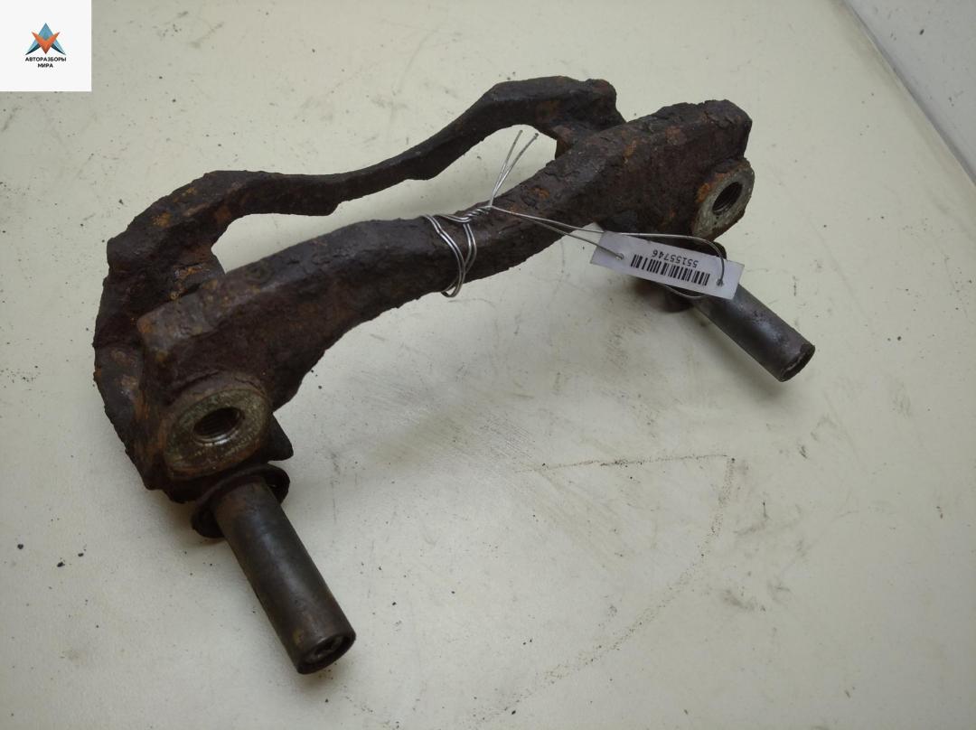 скоба суппорта IVECO Daily 4 поколение 2007, 2.3 л., дизель, МКПП, синий, микроавтобус - фото №1