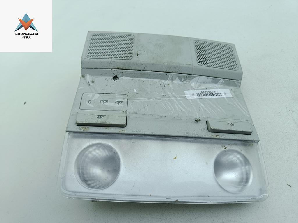 фонарь салона (плафон) Volkswagen Golf 6 поколение 2011, 1.6 л., дизель, МКПП, белый, хетчбэк 5 дв., 1K0947105 - фото №1