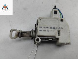 активатор замка багажника Volkswagen Passat B5 [рестайлинг] 2000, 1.6 л., бензин, МКПП, серый, универсал, 3B0959781