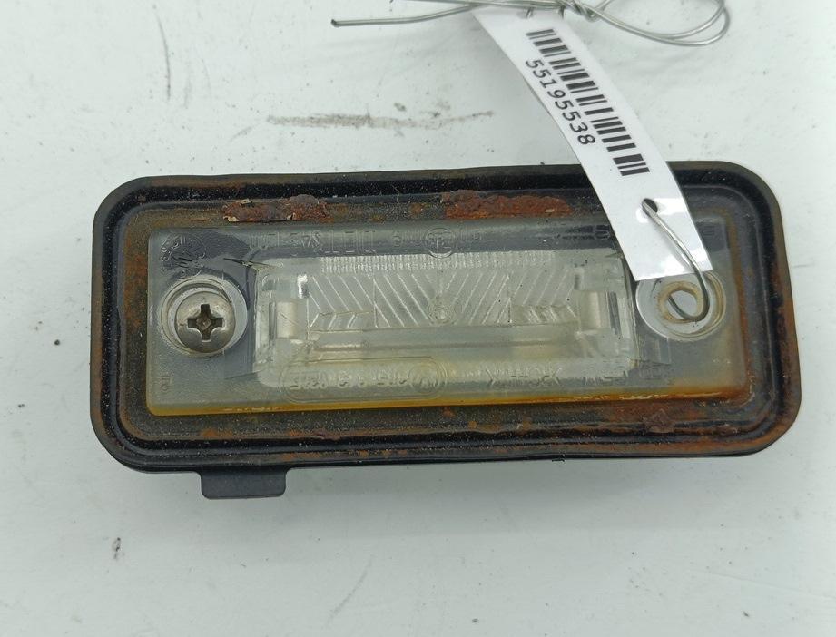 подсветка номера Volkswagen Passat B6 2007, 2.0 л., дизель, МКПП, коричневый, универсал, 3B5943021E - фото №1