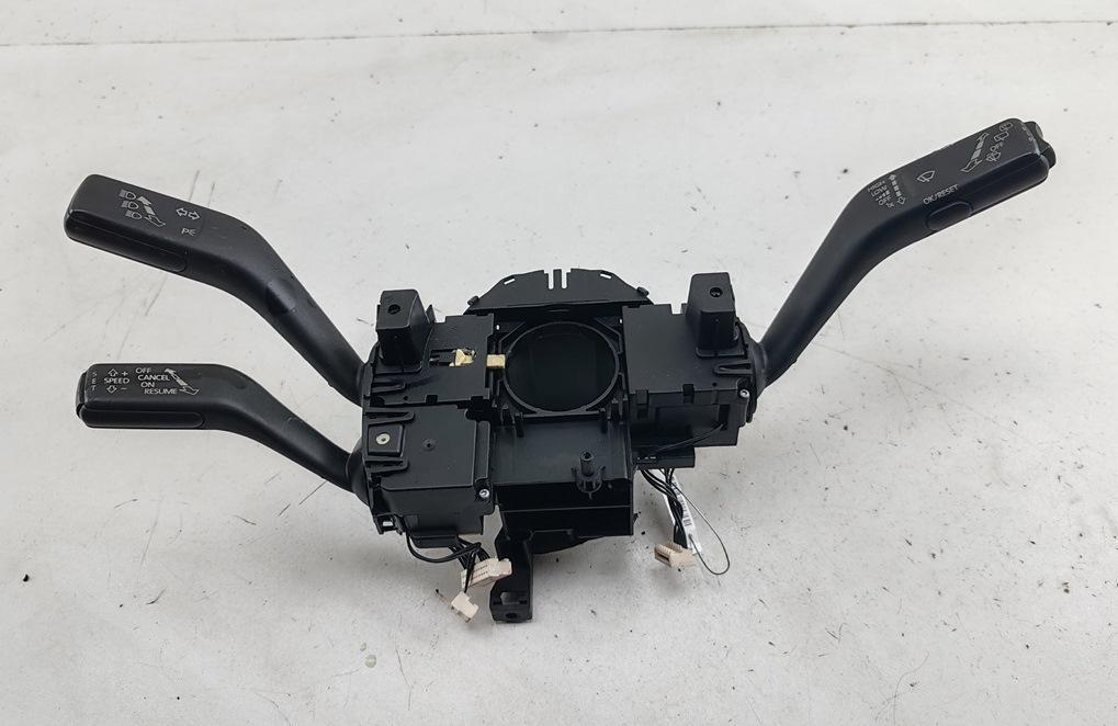 переключатель подрулевой Volkswagen Passat B6 2007, 2.0 л., дизель, МКПП, коричневый, универсал, 3C9953513S