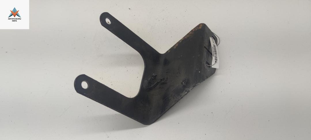 кронштейн (крепление) Audi A6 4F/C6 2006, 2.0 л., TFSI, бензин, МКПП, серый, универсал - фото №1