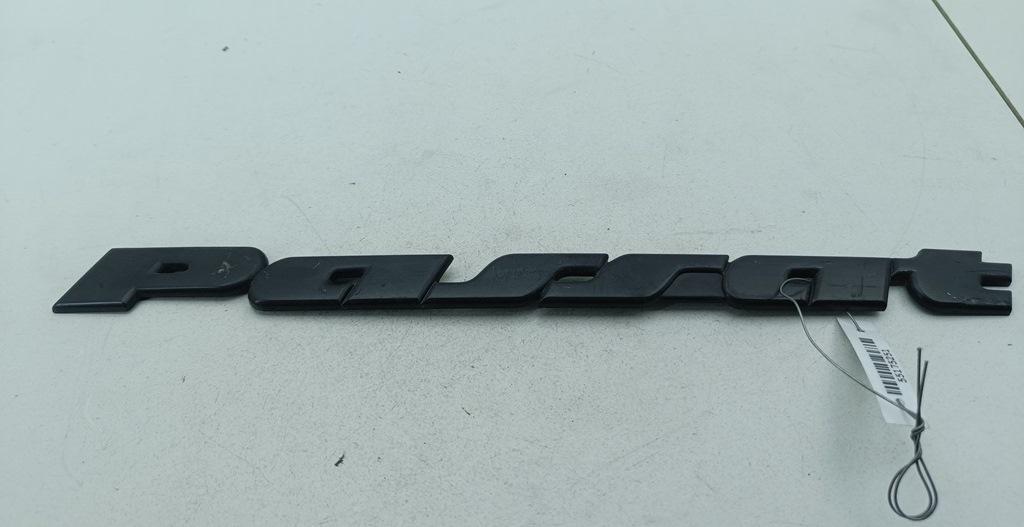эмблема Volkswagen Passat B3 1993, 1.8 л., бензин, МКПП, серый, универсал, 3A0853687G