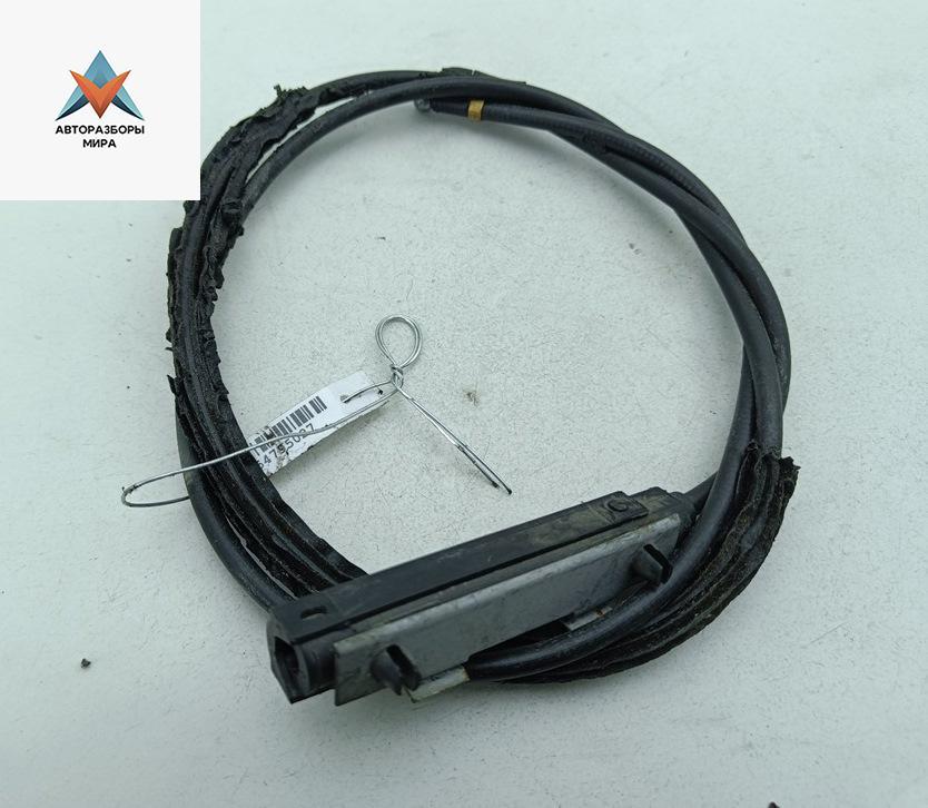 трос капота Volkswagen Passat B6 2010, 1.6 л., бензин, МКПП, серый, универсал - фото №1