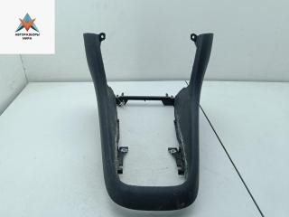 консоль салона (центральная часть) Volkswagen Golf 6 поколение 2011, 1.6 л., дизель, МКПП, белый, хетчбэк 5 дв., 5K0863680B