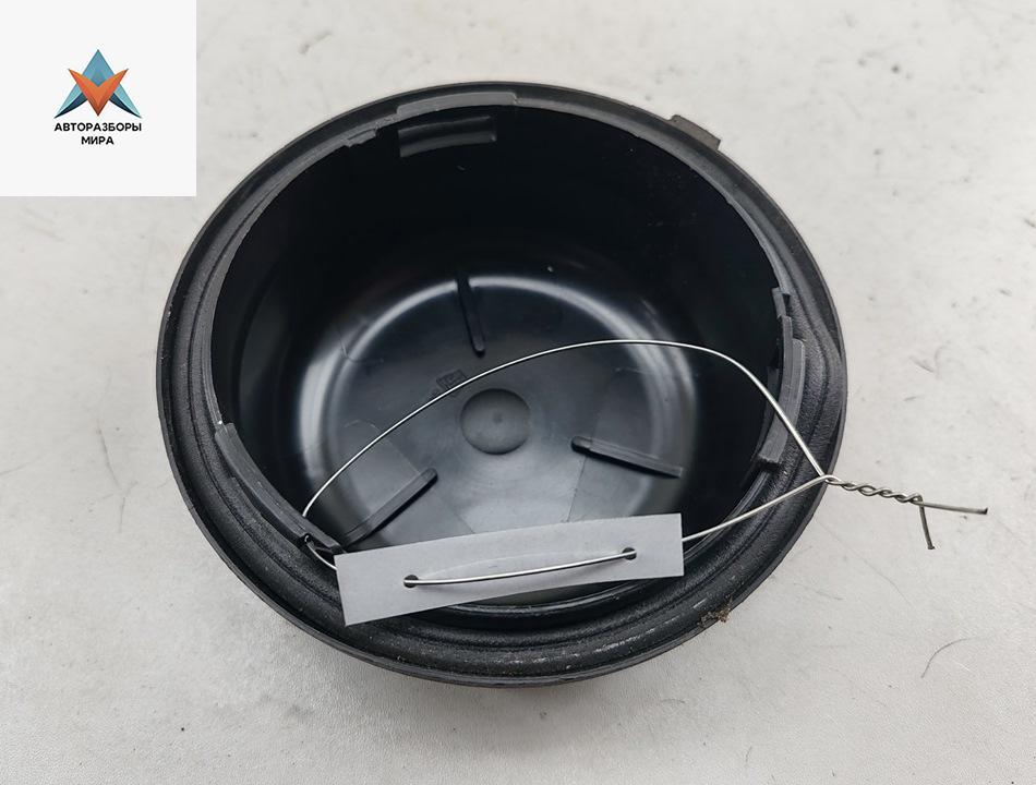 Крышка (заглушка) задняя фары Volkswagen Golf 3 поколение 1995, 1.8 л., бензин, АКПП, синий, хетчбэк 3 дв., 67722750 - фото №1