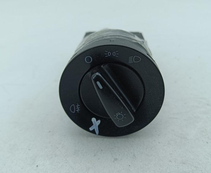 переключатель света Volkswagen Passat B5+ (GP) 2002, 1.9 л., дизель, МКПП, синий, универсал, 1C0941531