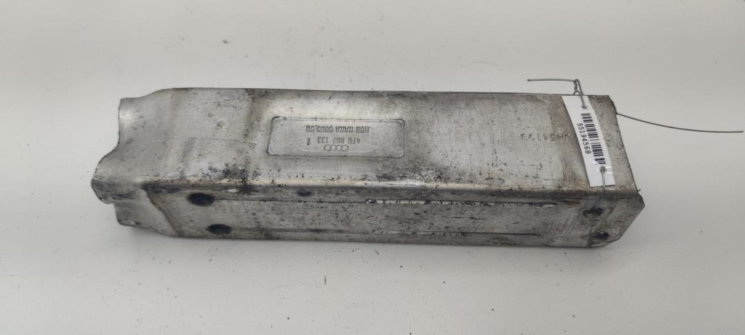 кронштейн переднего бампера Audi A6 C6 2006, 2.0 л., TFSI, бензин, МКПП, серый, универсал, 4F0807133