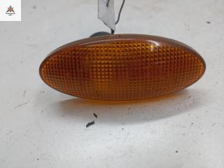 повторитель передний правый Opel Vectra B [рестайлинг] 1999, 1.8 л., бензин, МКПП, красный, седан