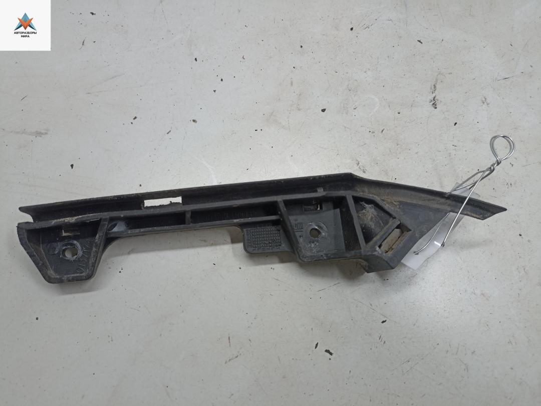 кронштейн переднего бампера Opel Astra G 1999, 1.6 л., бензин, МКПП, зелёный, хетчбэк 5 дв., 90559499 - фото №1