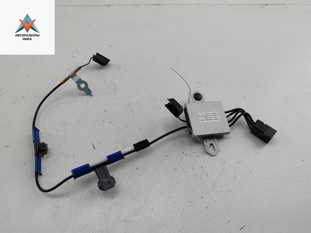 усилитель антенны Mazda 3 BP 2019, 2.0 л., гибрид, МКПП, чёрный, хетчбэк 5 дв., BDNA669N0 - фото №1