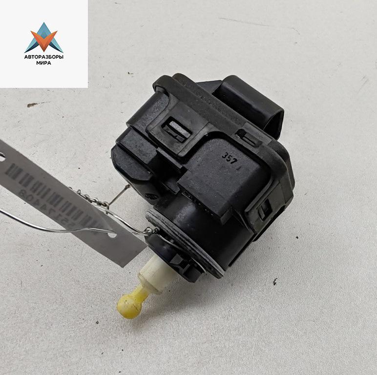 корректор фар Audi A6 4B/C5 1998, 2.8 л., бензин, АКПП, серый, седан, 4B0941295 - фото №1