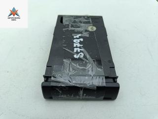 подстаканник Audi A6 4B/C5 1999, 2.4 л., бензин, АКПП, чёрный, универсал, 4B0862534