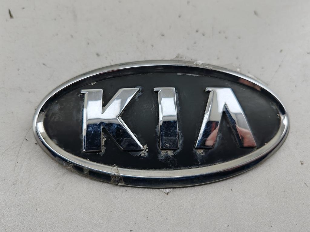 эмблема Kia Rio 2005, 1.6 л., бензин, МКПП, серый, хетчбэк 5 дв.