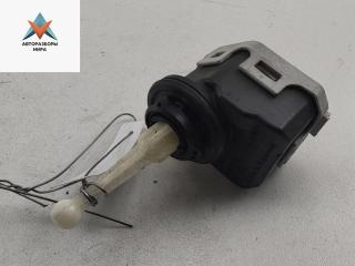 корректор фар Mercedes-Benz Vito-2 / Viano W639 2005, 2.2 л., дизель, МКПП, белый, микроавтобус, 007878