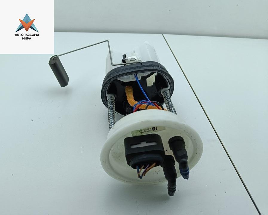 насос топливный Volkswagen Bora 1 поколение 2000, 2.0 л., бензин, МКПП, синий, седан, 707795350 - фото №1