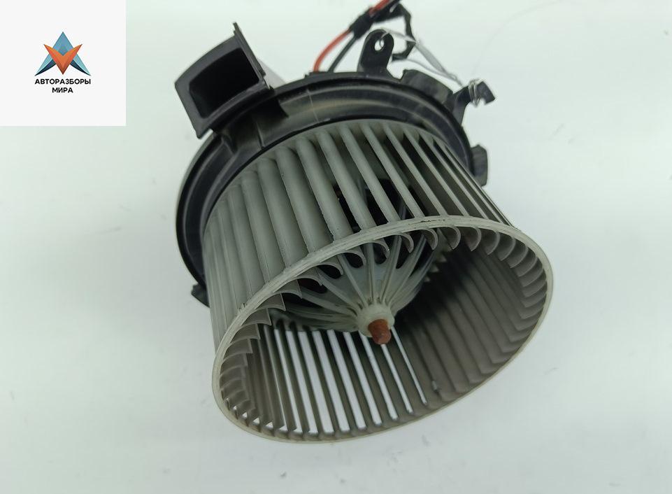 моторчик печки Mercedes-Benz Sprinter 2 поколение (W906) 2011, 2.2 л., дизель, МКПП, синий, микроавтобус, E7169 - фото №1