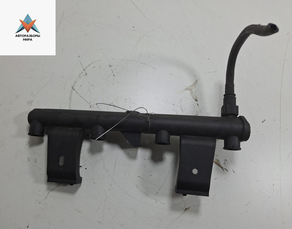 топливная рампа Peugeot 307 1 поколение 2004, 1.6 л., бензин, МКПП, синий, хетчбэк 5 дв., 9650764780 - фото №1