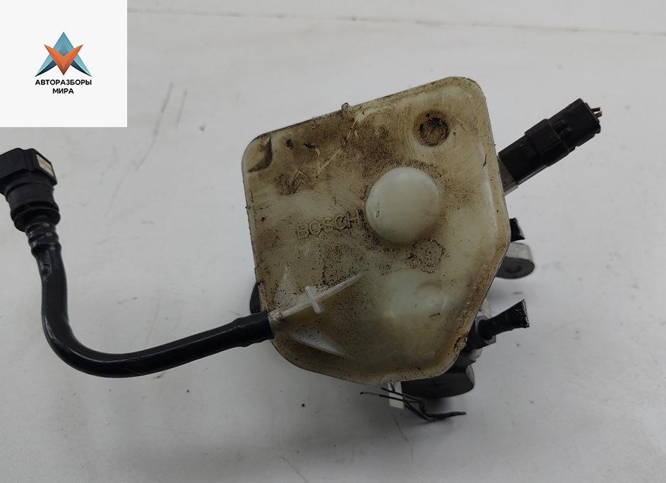 цилиндр тормозной главный Peugeot 307 1 поколение 2004, 2.0 л., бензин, МКПП, чёрный, универсал, 0204254242 - фото №1