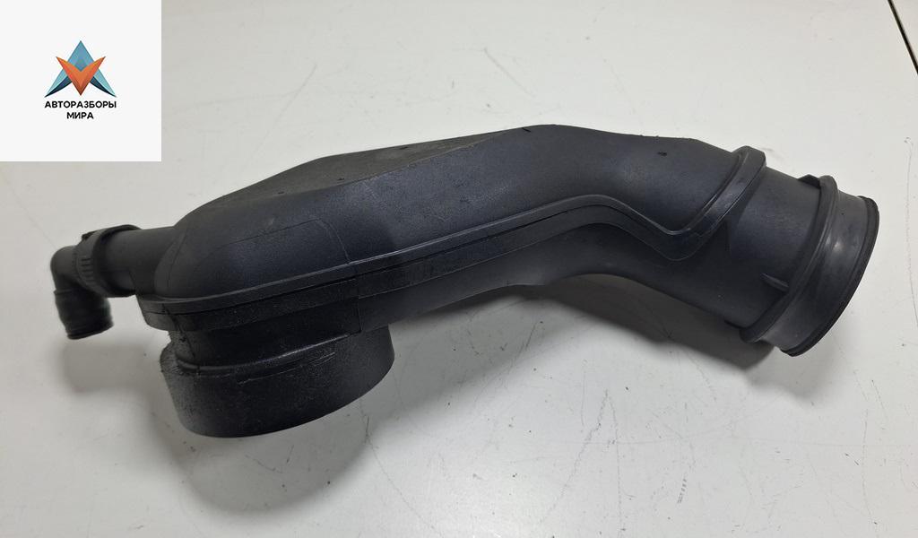 воздуховод Audi A6 4B/C5 1998, 2.4 л., бензин, МКПП, серый, универсал, 078133356F - фото №1